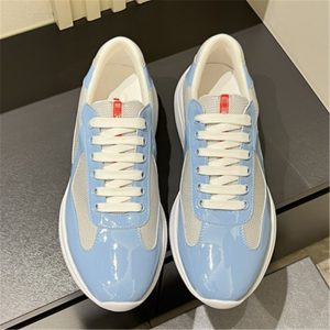 33 Scarpe sportive