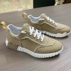 38 Scarpe sportive