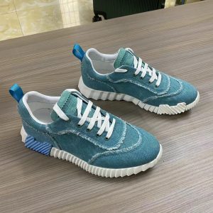 42 Scarpe sportive