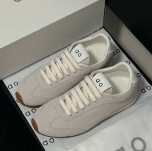 454 Scarpe sportive